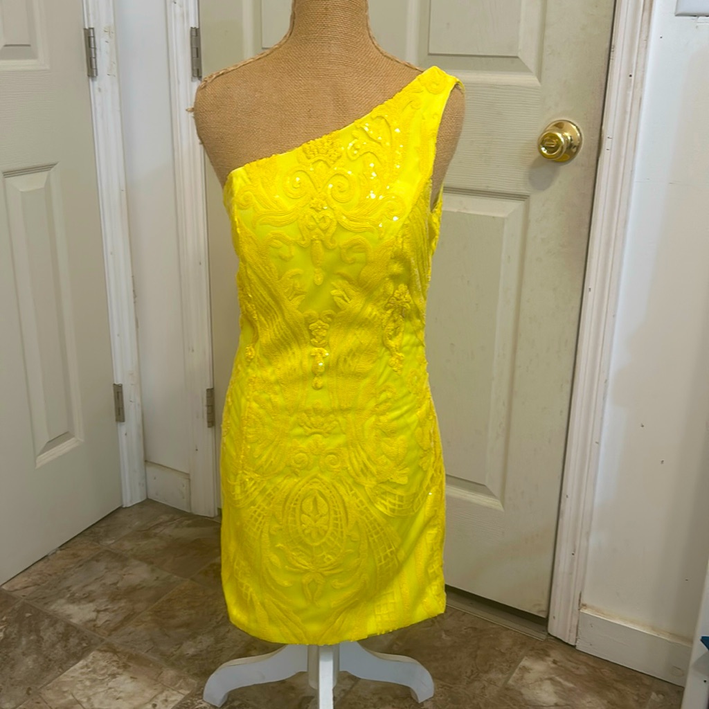 Elegant Yellow Dress